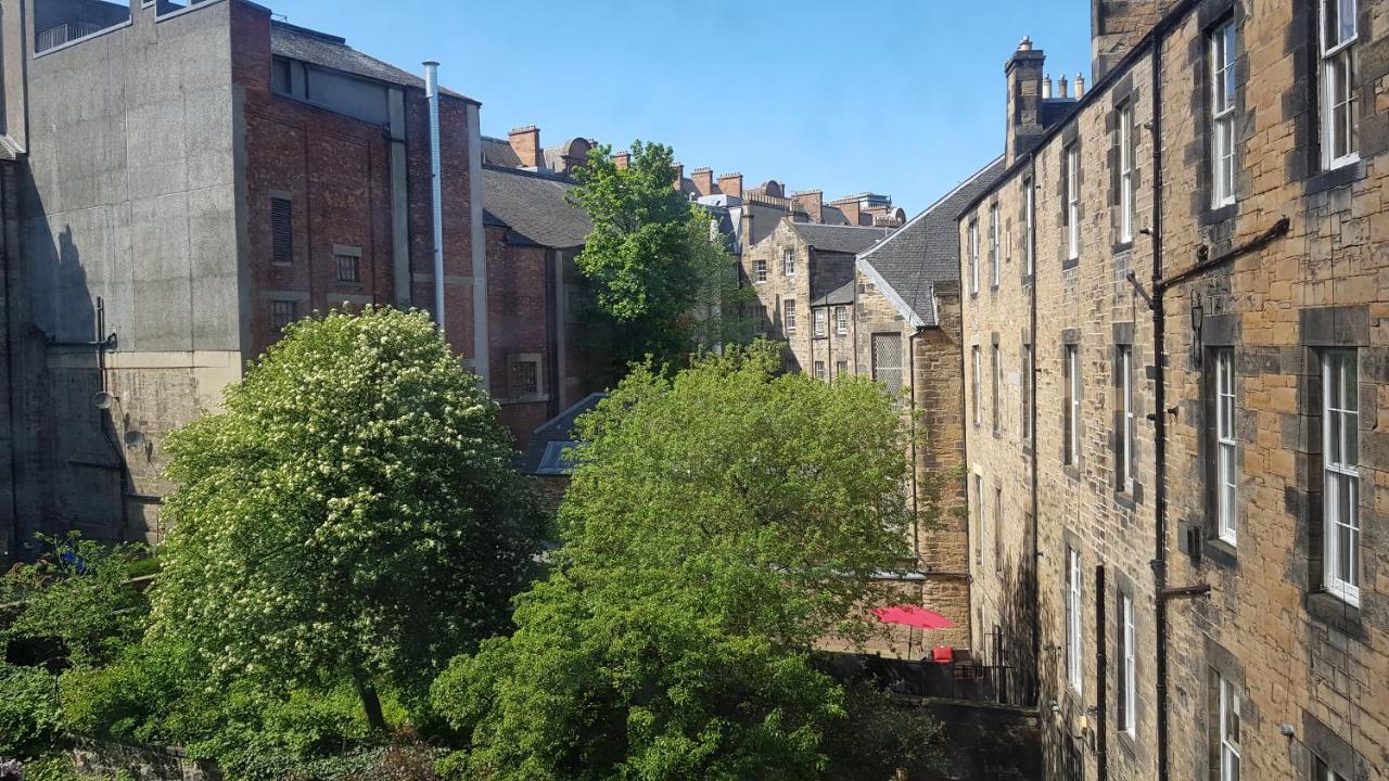 Stylish Central Edinburgh Apartment, Edinburgh